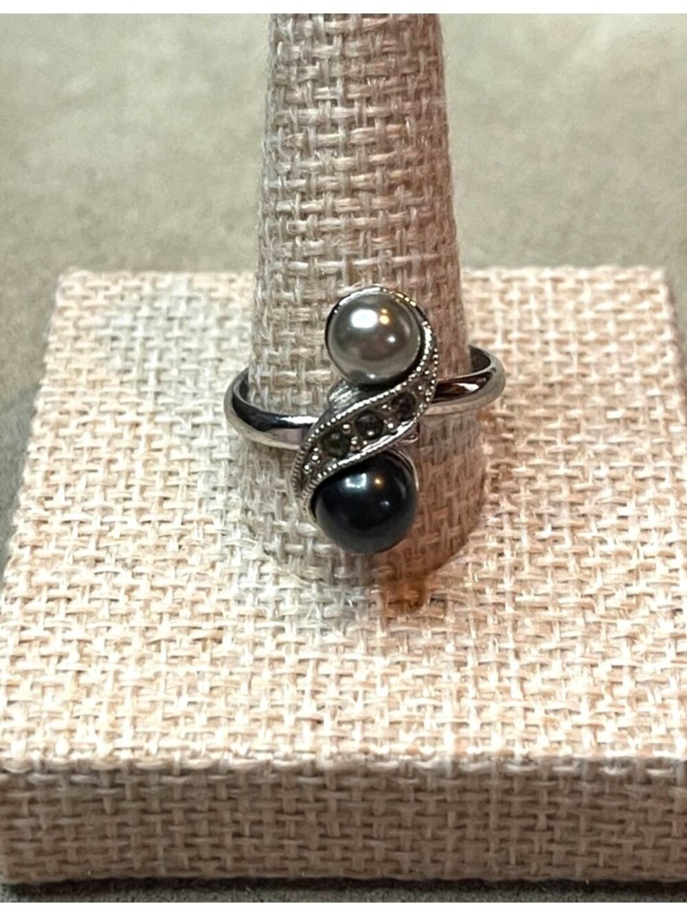 Vintage 70s Sarah Coventry "Dusk" Bypass Ring Faux Pearl Rhinestones Women Size